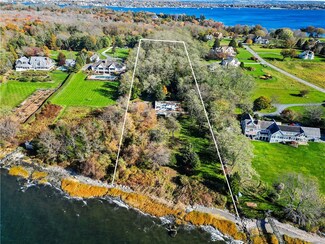 194 Poppasquash Rd, Bristol, RI 02809