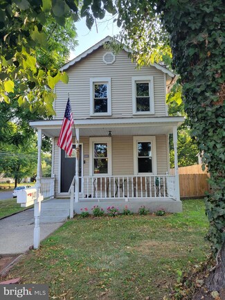 141 Keystone Ave, Morrisville, PA 19067