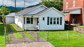 108 W Main St, Belle, WV 25015