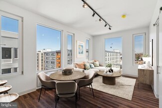 4240 Chestnut St Unit 2B/2B, Philadelphia, PA 19104