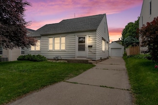 2708 S 44th St, Milwaukee, WI 53219