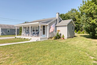 41 Bourne Neck Dr, Buzzards Bay, MA 02532