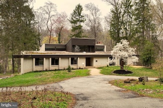 390 S Bryn Mawr Ave, Bryn Mawr, PA 19010
