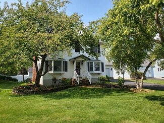 134 Kennedy St, Canandaigua, NY 14424