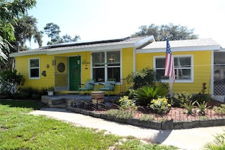 45749 Cedar St, Paisley, FL 32767