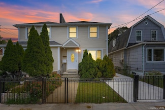 221-18 91st Rd, Queens Village, NY 11428