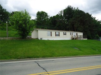 655 Rolling Meadows Rd, Waynesburg, PA 15370