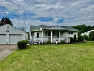 3938 Station Rd, New Castle, PA 16101