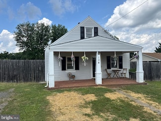 104 Redwood Ln, Winchester, VA 22603