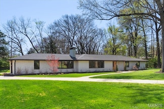 12 Westfield Ln, Saint Louis, MO 63131