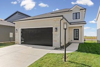 3311 Palmer Dr, Champaign, IL 61822