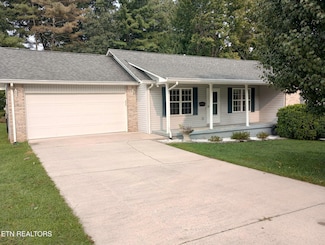 140 Southridge Cir, Crossville, TN 38555