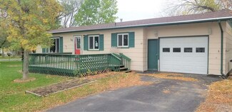 15 3rd St SE, Surrey, ND 58785