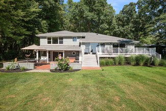 4237 Poplar Ln, Vicksburg, MI 49097