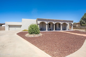 2898 Diamond Springs Dr, Las Cruces, NM 88011