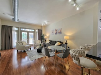 1901 Post Oak Blvd Unit 1106, Houston, TX 77056