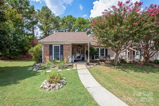6818 Copernicus Cir, Charlotte, NC 28226