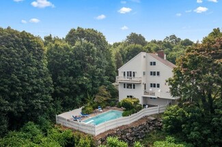 185 Beacon St, Marblehead, MA 01945