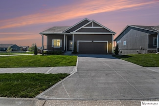 7304 N 167th St, Bennington, NE 68007
