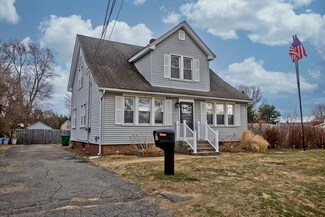 17 Poplar St, Chicopee, MA 01013