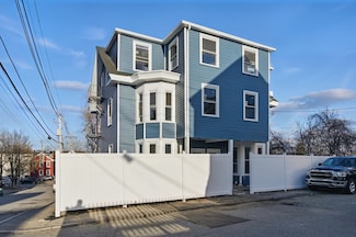17 Burns St Unit B, Lowell, MA 01852