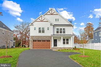 2728 Boswell Ave, Alexandria, VA 22306