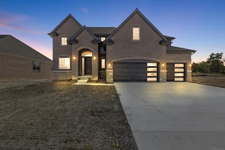 42419 Magnolia Dr, Sterling Heights, MI 48314
