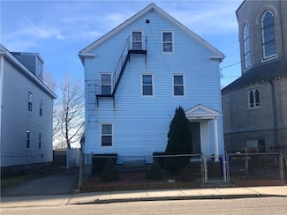 192 State St, Bristol, RI 02809