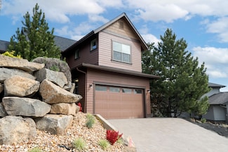 2598 N West Awbrey Point Cir, Bend, OR 97701