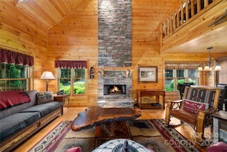 86 Sweet Birch Dr, Maggie Valley, NC 28751