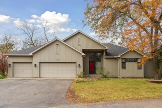 1828 Essex Rd, Hopkins, MN 55305