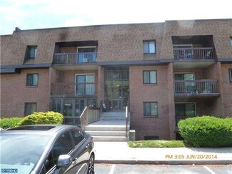 54196C2 Golf View Dr, Wilmington, DE 19808