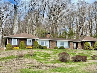97 Middle River Rd, Danbury, CT 06811