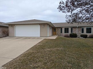 2111 14th Ave N, Clear Lake, IA 50428