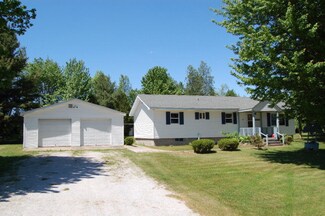 75 Simmons Rd, Mooers, NY 12958