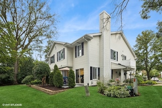 539 Willowcreek Ct Unit 317, Clarendon Hills, IL 60514