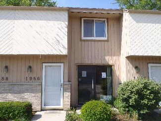 1986 Bennington Ct Unit B, Elgin, IL 60123