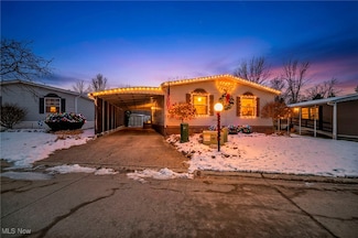 27202 Cook Rd Unit 95, Olmsted Township, OH 44138