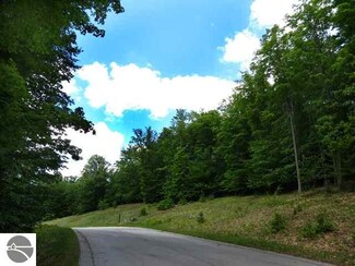 0000 Mountainwoods Dr Unit 31, Thompsonville, MI 49683