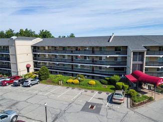 4 Marina Dr Unit Q3, Mahopac, NY 10541