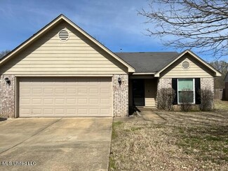 7524 Woodshire Dr, Horn Lake, MS 38637