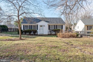 8286 Wild Aster Ct, Marshall, VA 20115