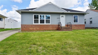 20737 Bowling Green Rd, Maple Heights, OH 44137