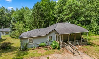 22250 Prince Rd, Belleville, MI 48111