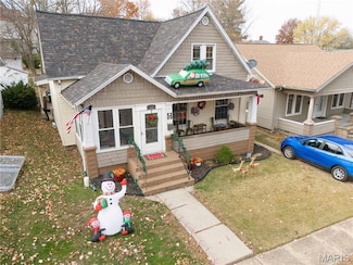 323 S 6th St, Vandalia, IL 62471