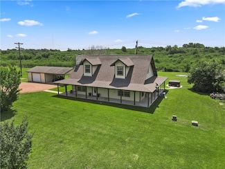 999 Salem Rd, Brenham, TX 77833