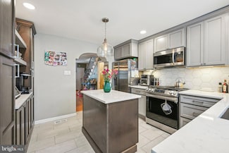 537 Wilder St, Philadelphia, PA 19147
