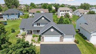 1215 10th St N, Hudson, WI 54016