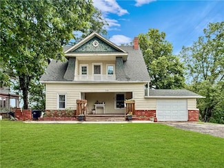 112 N 1st St, Independence, KS 67301