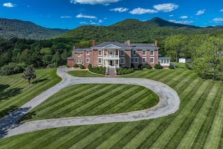 1066 Greyledge Rd, Buchanan, VA 24066